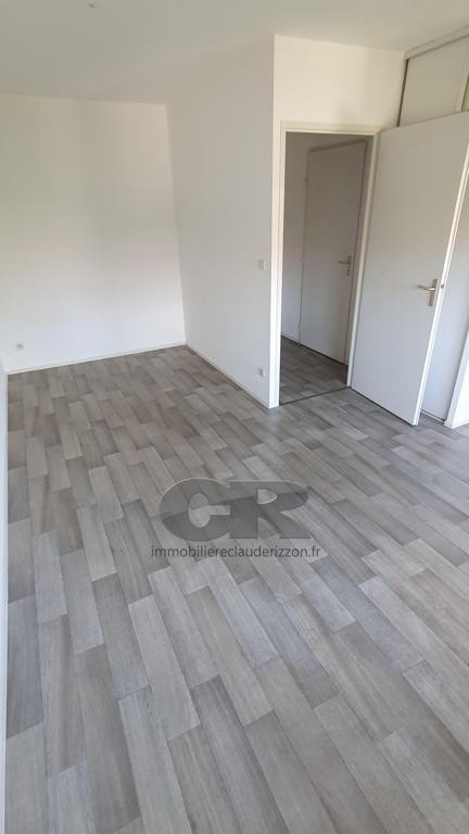 
                                                Location
                                                 A LOUER STUDIO AVEC BOX EN SOUS-SOL