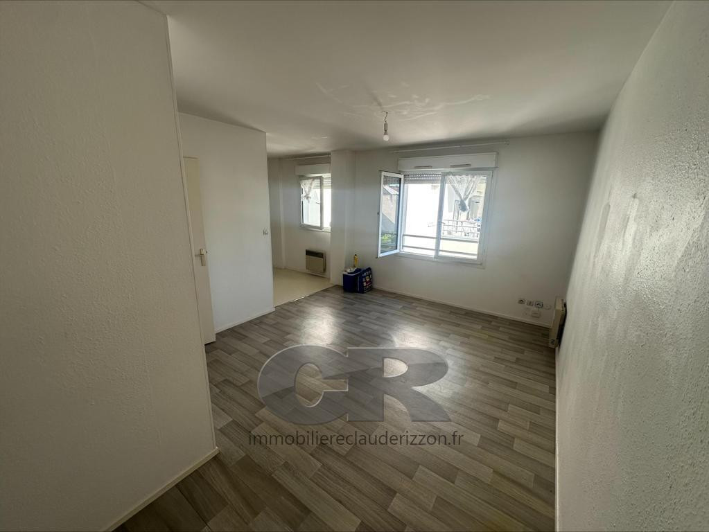 
                                                Location
                                                 A LOUER STUDIO AVEC PARKING
