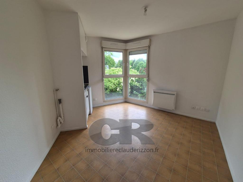 
                                                Location
                                                 A LOUER - STUDIO - DEVANT LES PONTS