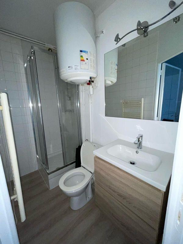 
                                                Location
                                                 À LOUER – Studio refait à neuf à Vincennes