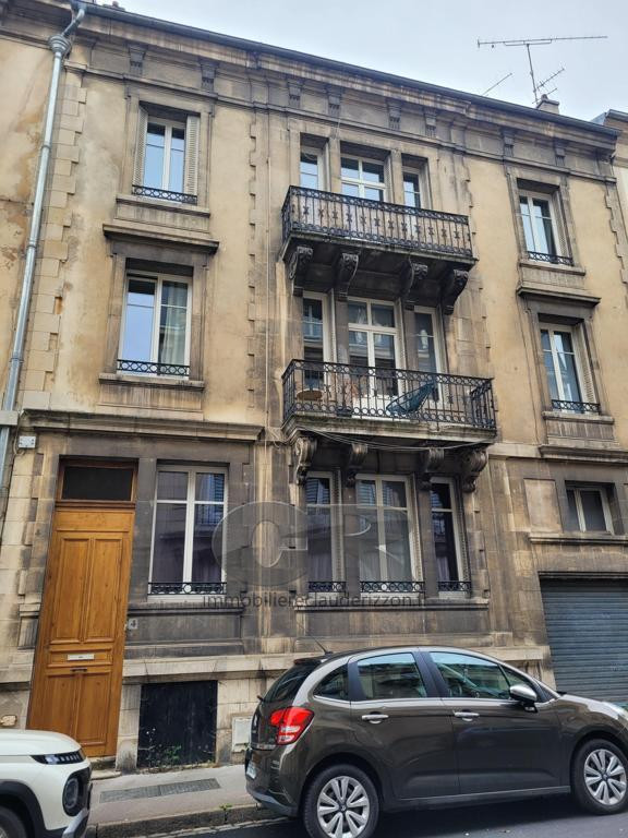 
                                                Location
                                                 A LOUER SUPERBE 3 PIECES MEUBLE CENTRE VILLE