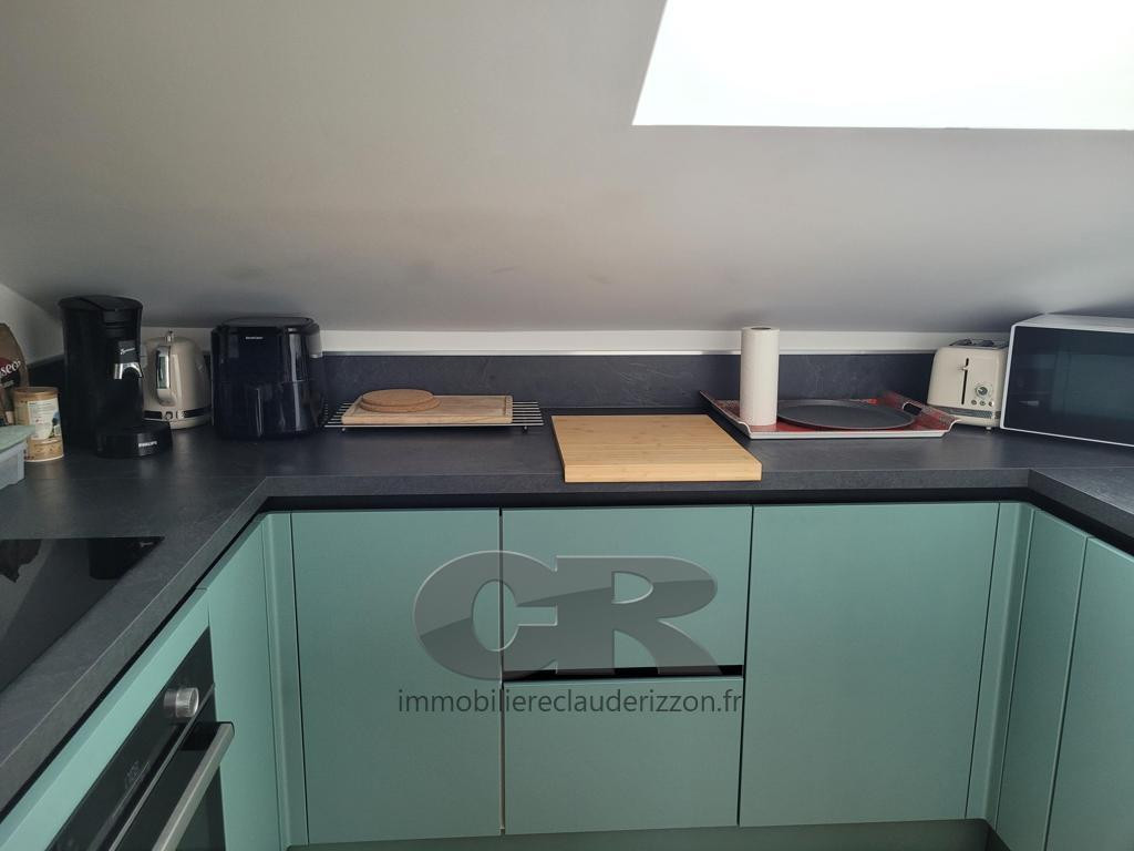 
                                                Location
                                                 A LOUER SUPERBE 3 PIECES MEUBLE CENTRE VILLE