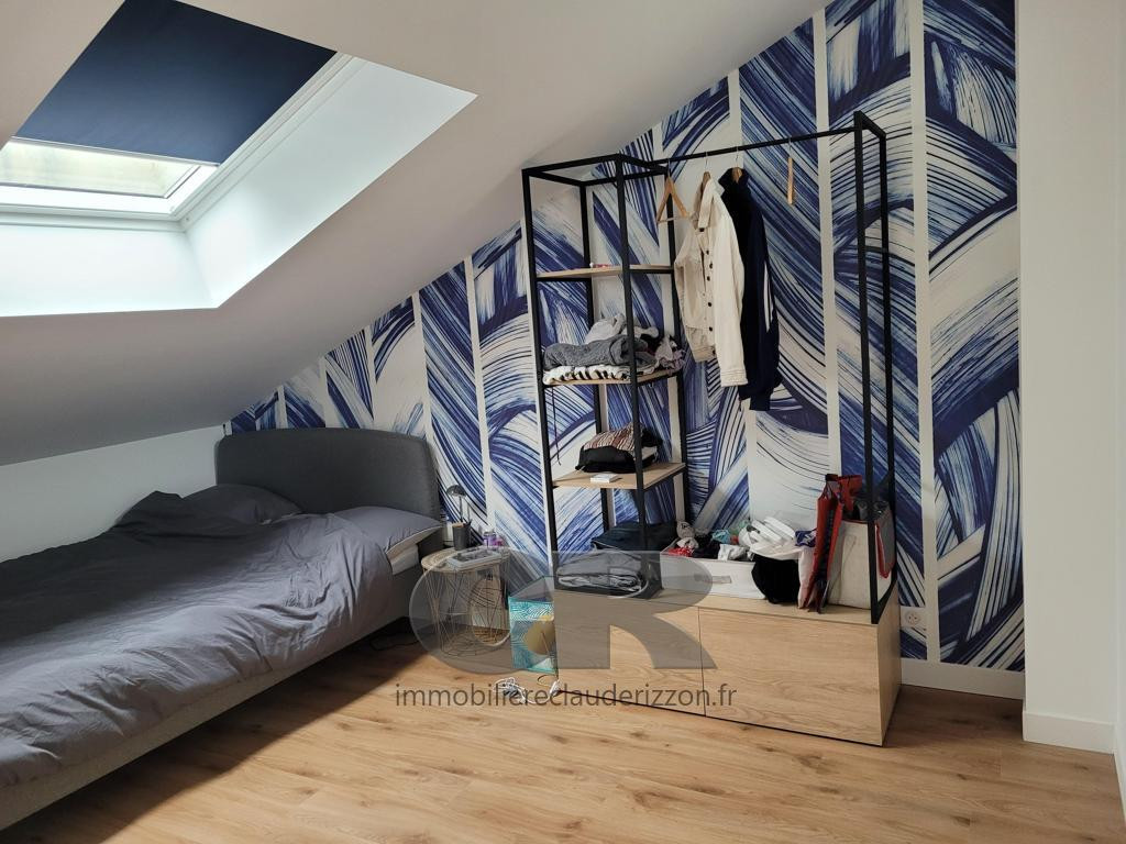 
                                                Location
                                                 A LOUER SUPERBE 3 PIECES MEUBLE ET CLIMATISE CENTRE VILLE