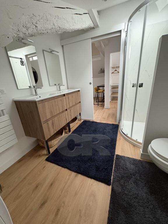 
                                                Location
                                                 A LOUER SUPERBE 3 PIECES MEUBLE ET CLIMATISE CENTRE VILLE