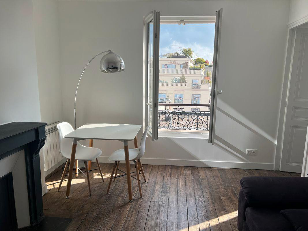 
                                                Location
                                                 A louer superbe appartement 2 pièces de 35m2