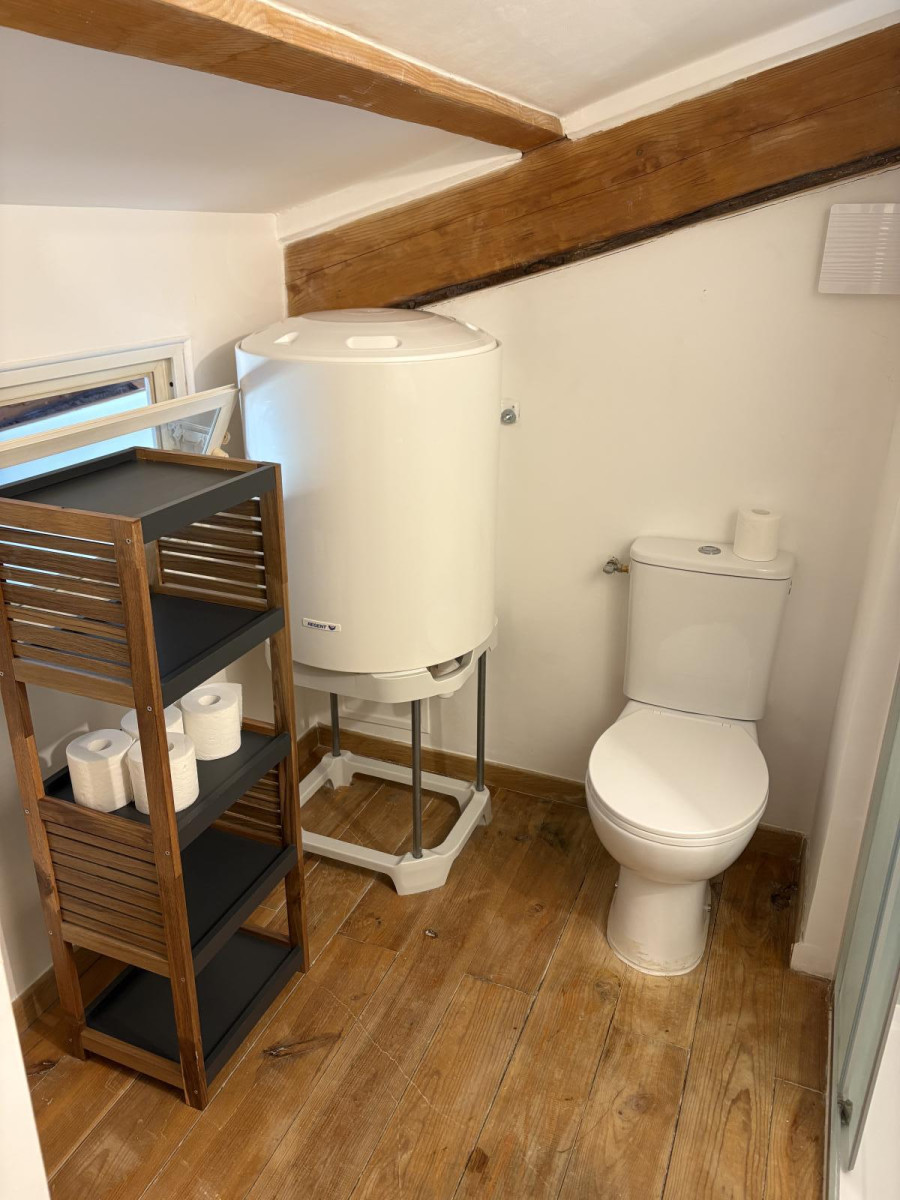 
                                                Location
                                                 À louer - T1 Bis avec mezzanine - 575€ CC