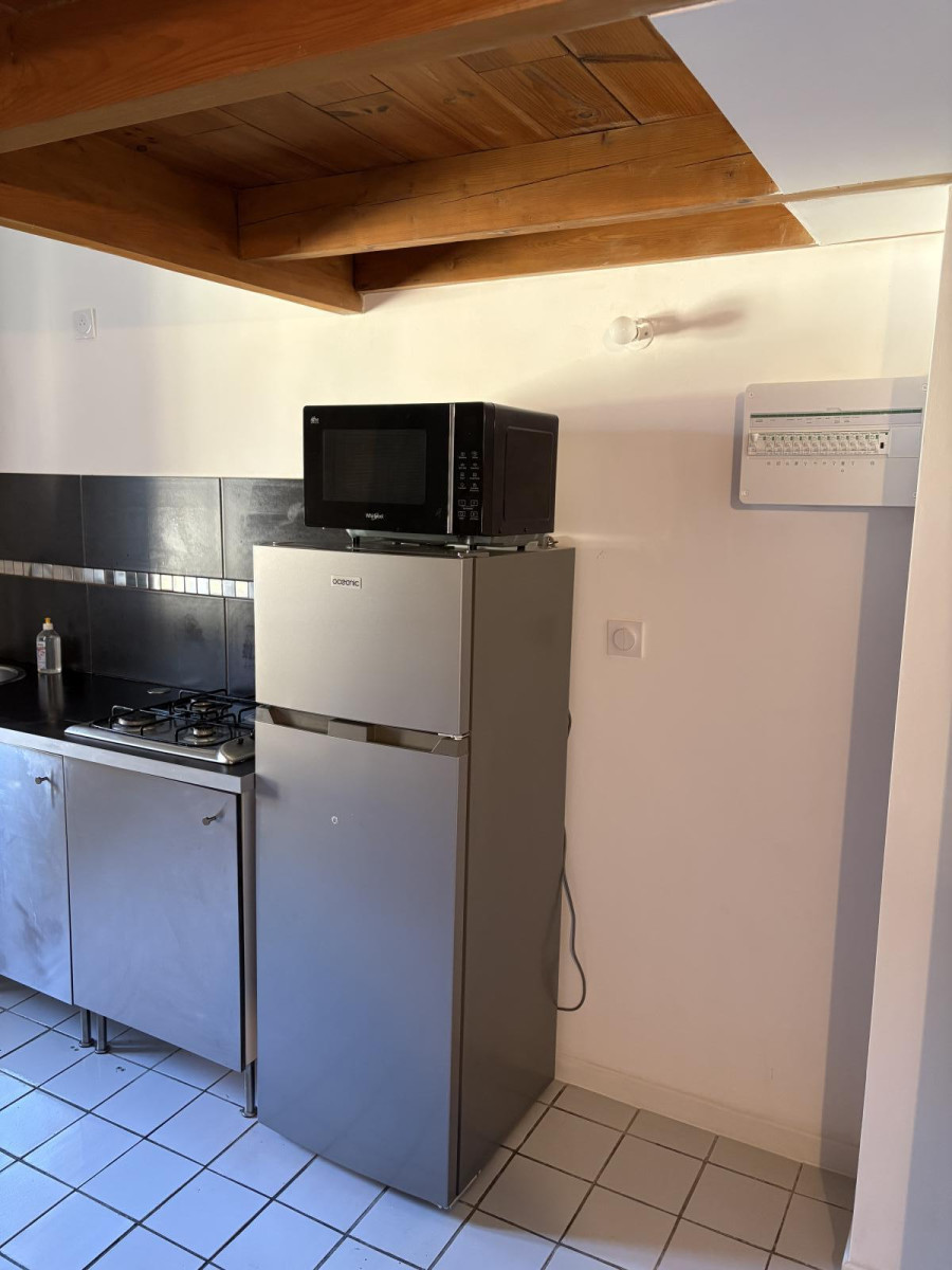 
                                                Location
                                                 À louer - T1 Bis avec mezzanine - 575€ CC