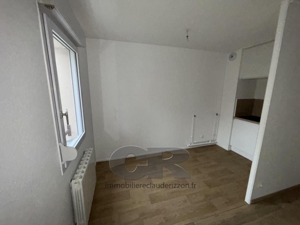 
                                                Location
                                                 A LOUER - T1 BIS - METZ QUEULEU