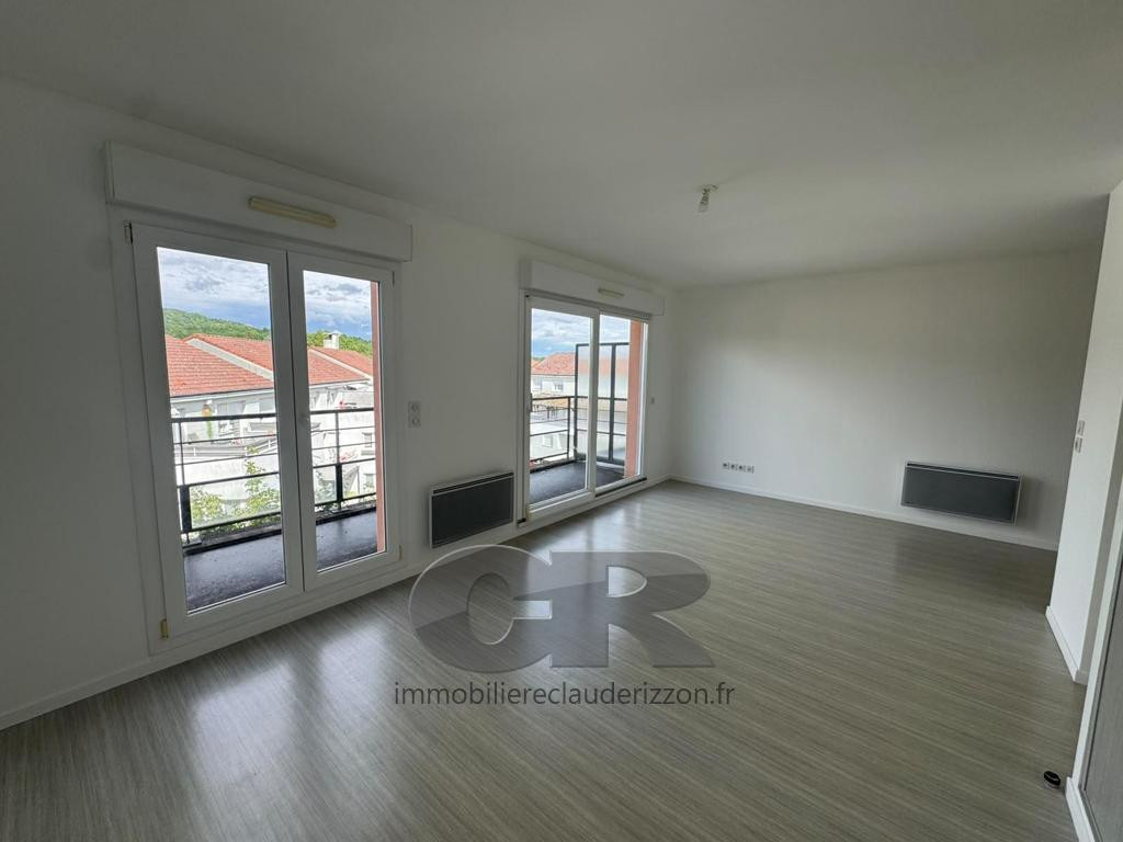 
                                                Location
                                                 A LOUER - T1 BIS - ROZERIEULLES