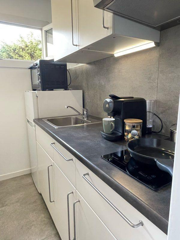 
                                                Location
                                                 À louer – T1 meublé 25,8 m² refait à neuf