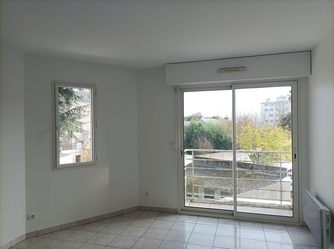 
                                                Location
                                                 A louer t1 nantes sainte-anne