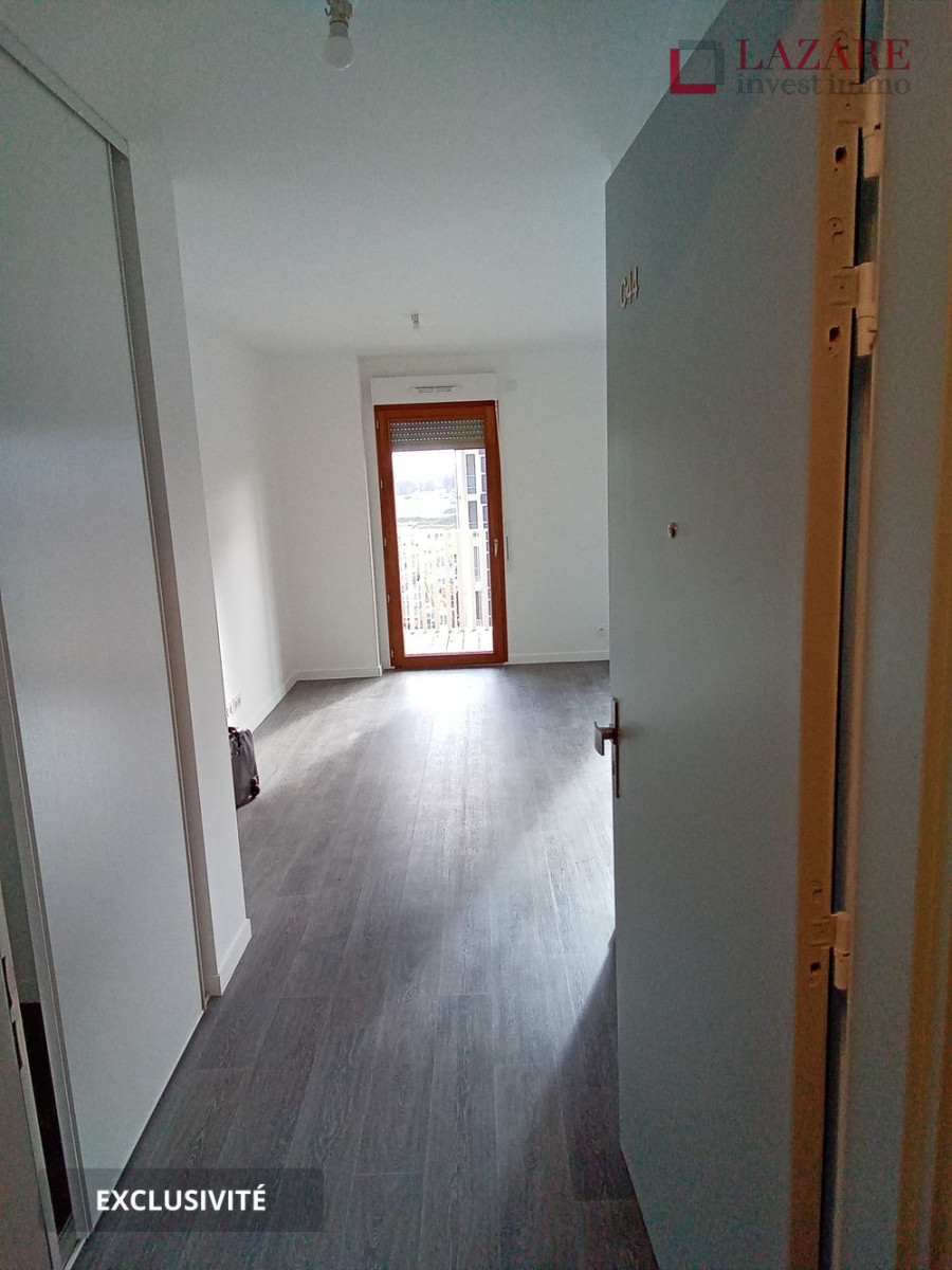 
                                                Location
                                                 A LOUER T1 récent avec balcon et parking