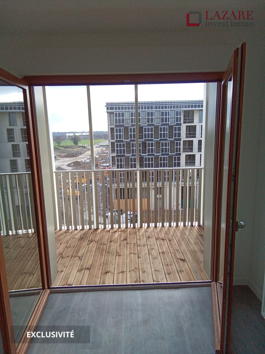 
                                                Location
                                                 A LOUER T1 récent avec balcon et parking