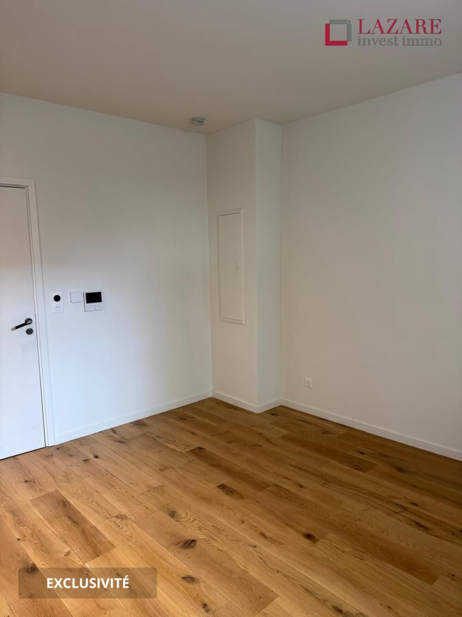 
                                                Location
                                                 A LOUER T1 refait à neuf