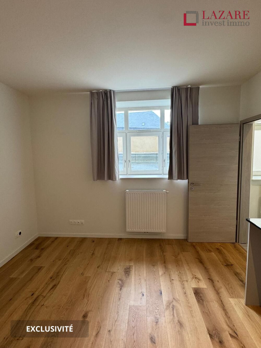 
                                                Location
                                                 A LOUER T1 refait à neuf