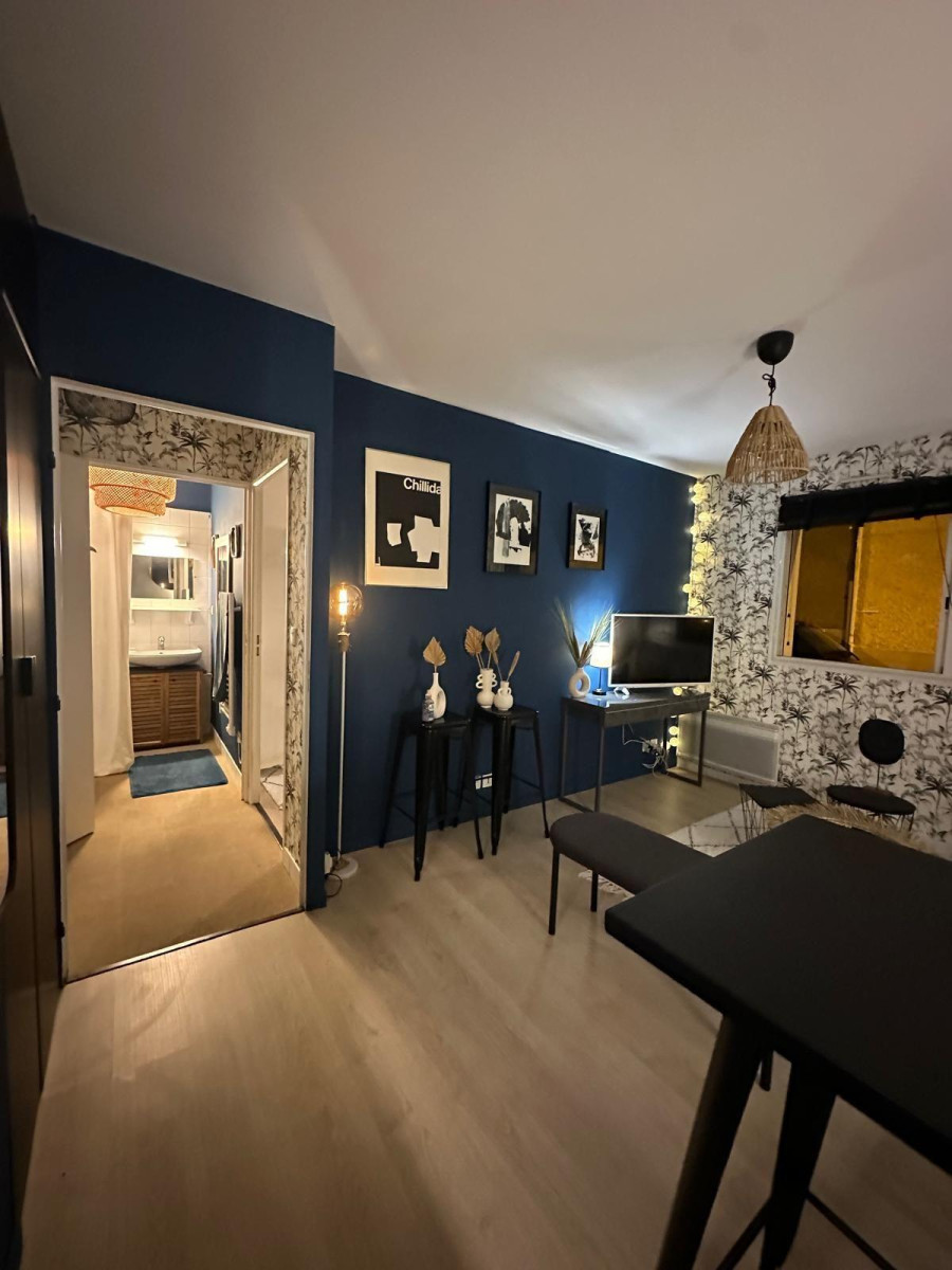 
                                                Location
                                                 À louer-T2 30 m² Quartier Talensac-Monselet Nantes