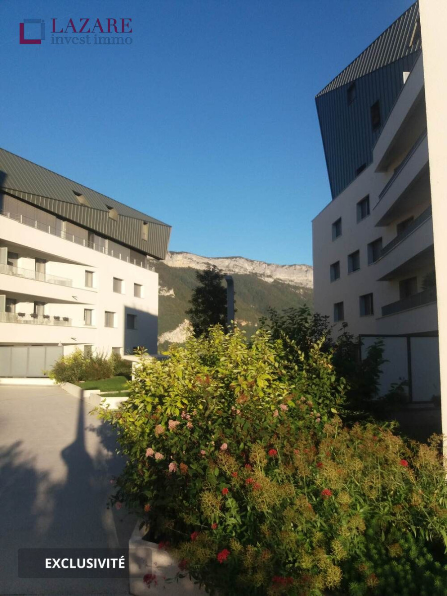 
                                                Location
                                                 A LOUER T2 avec garage