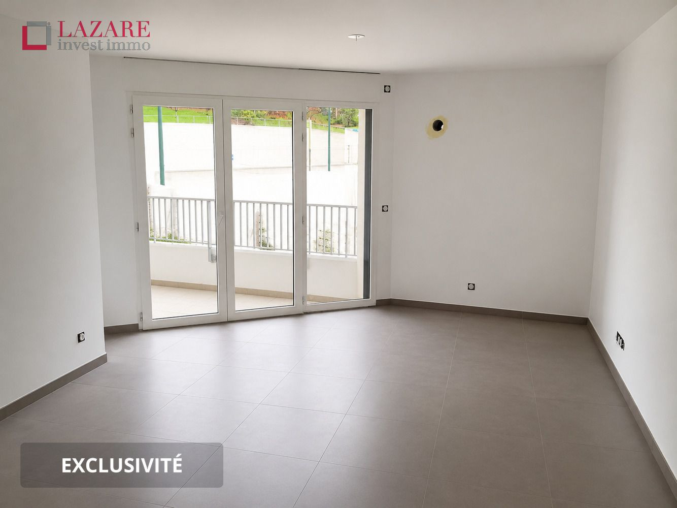 
                                                Location
                                                 A LOUER T2 avec garage