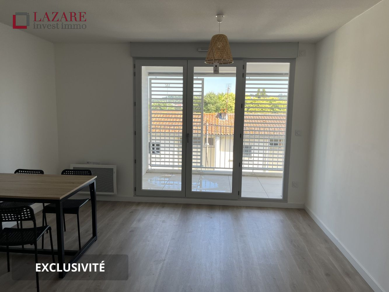 
                                                Location
                                                 A LOUER T2 Meublé récent avec parking