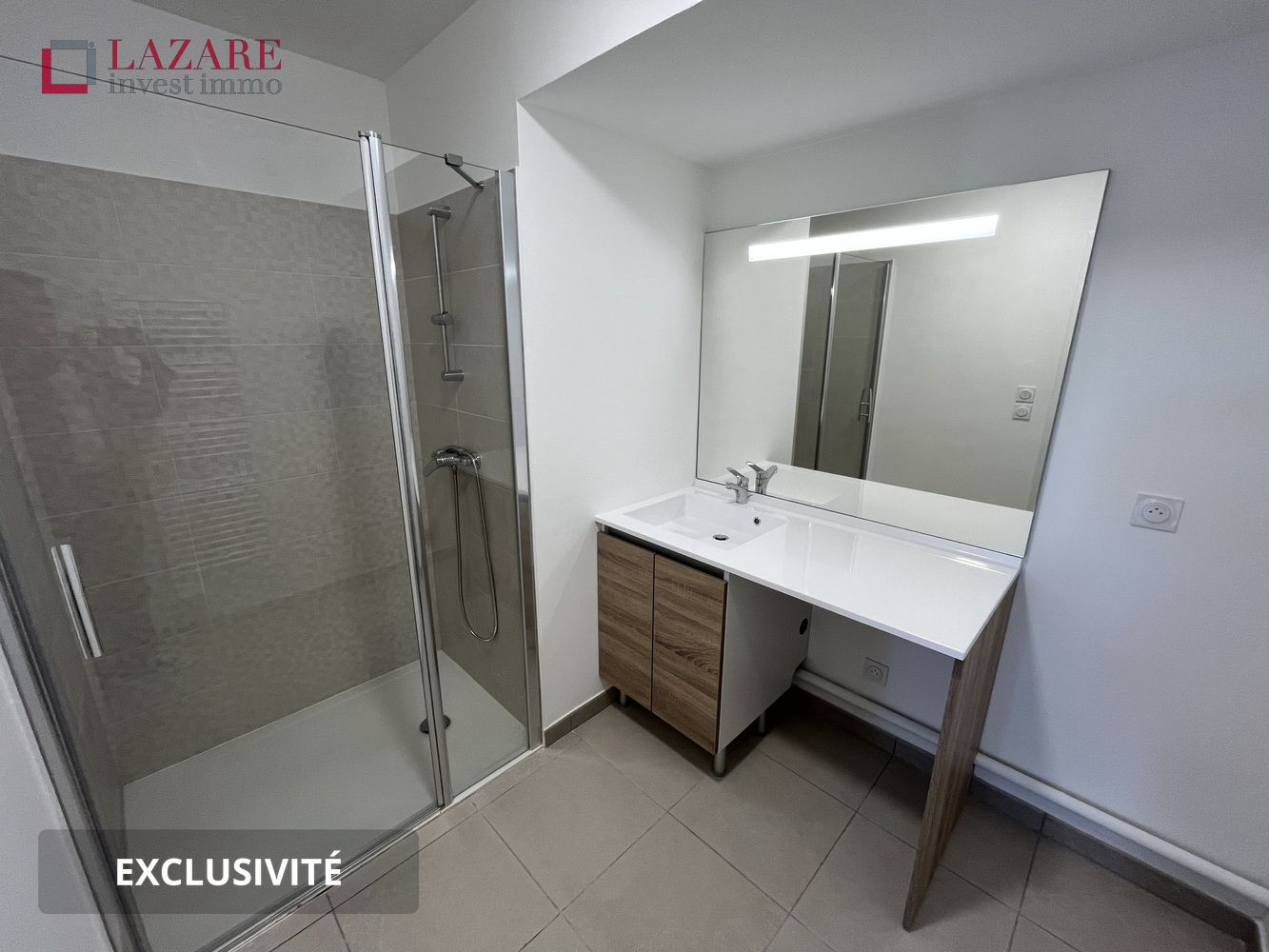 
                                                Location
                                                 A LOUER T2 Meublé récent avec parking