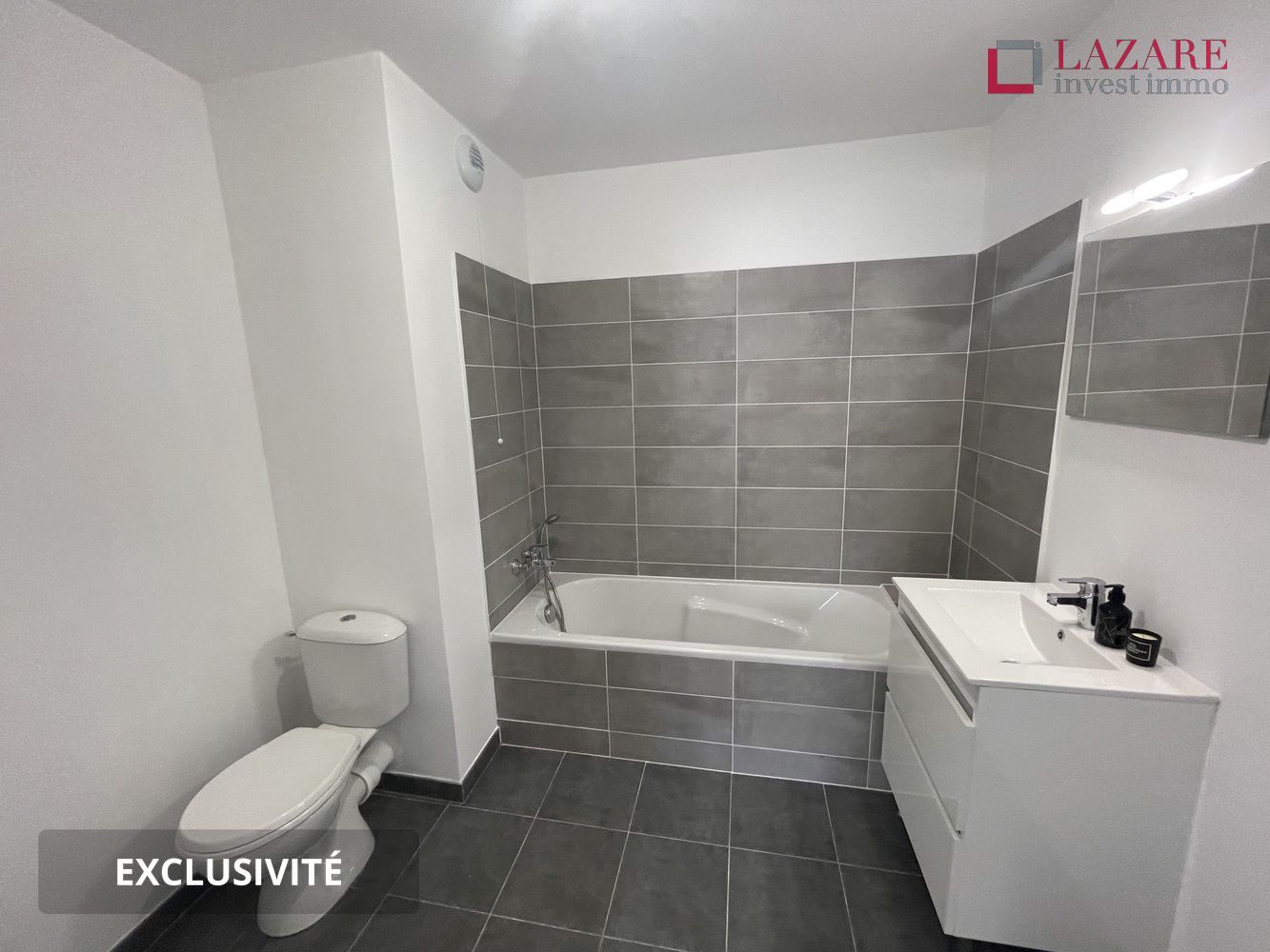 
                                                Location
                                                 A LOUER T2 récent avec garage fermé