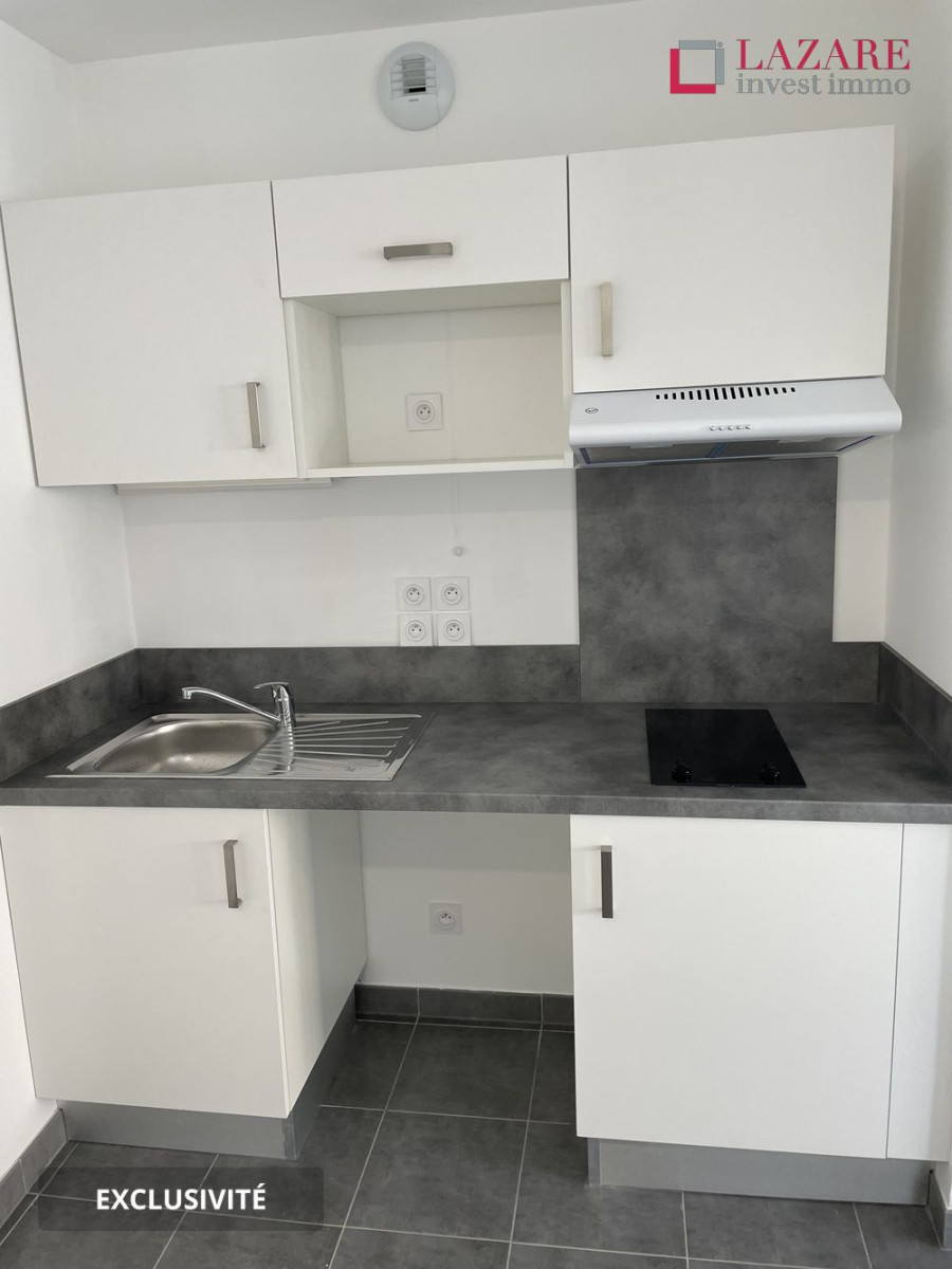 
                                                Location
                                                 A LOUER T2 récent avec garage fermé