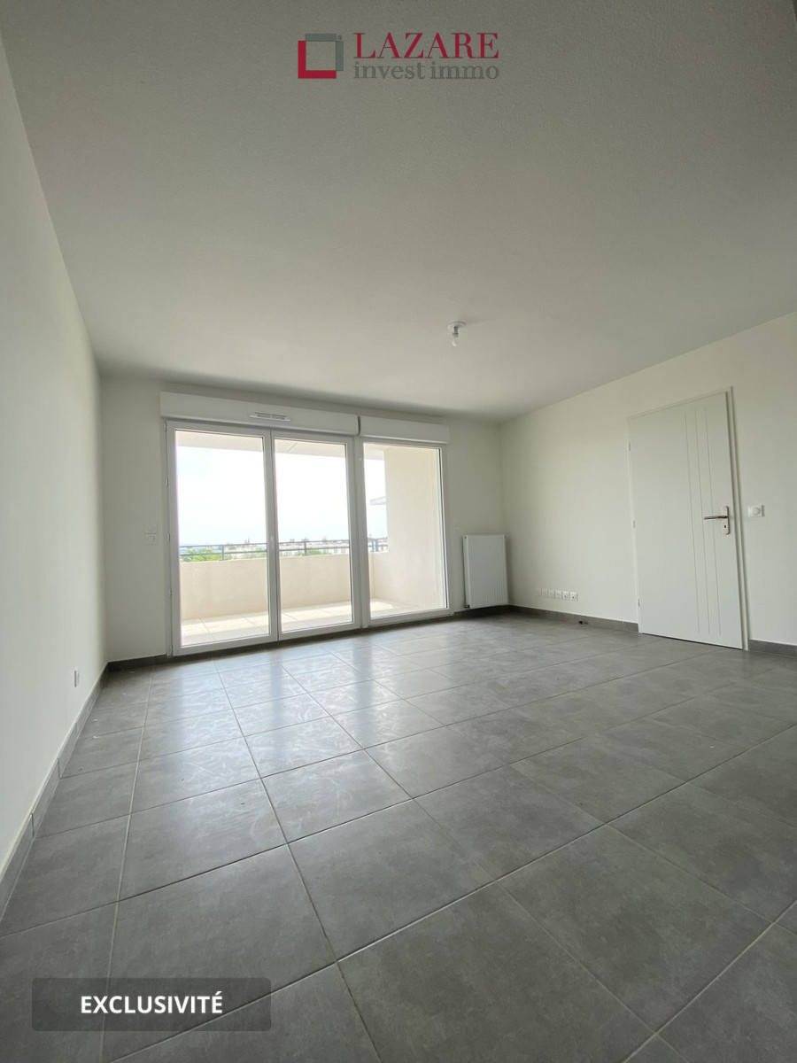 
                                                Location
                                                 A LOUER T2 récent avec parking