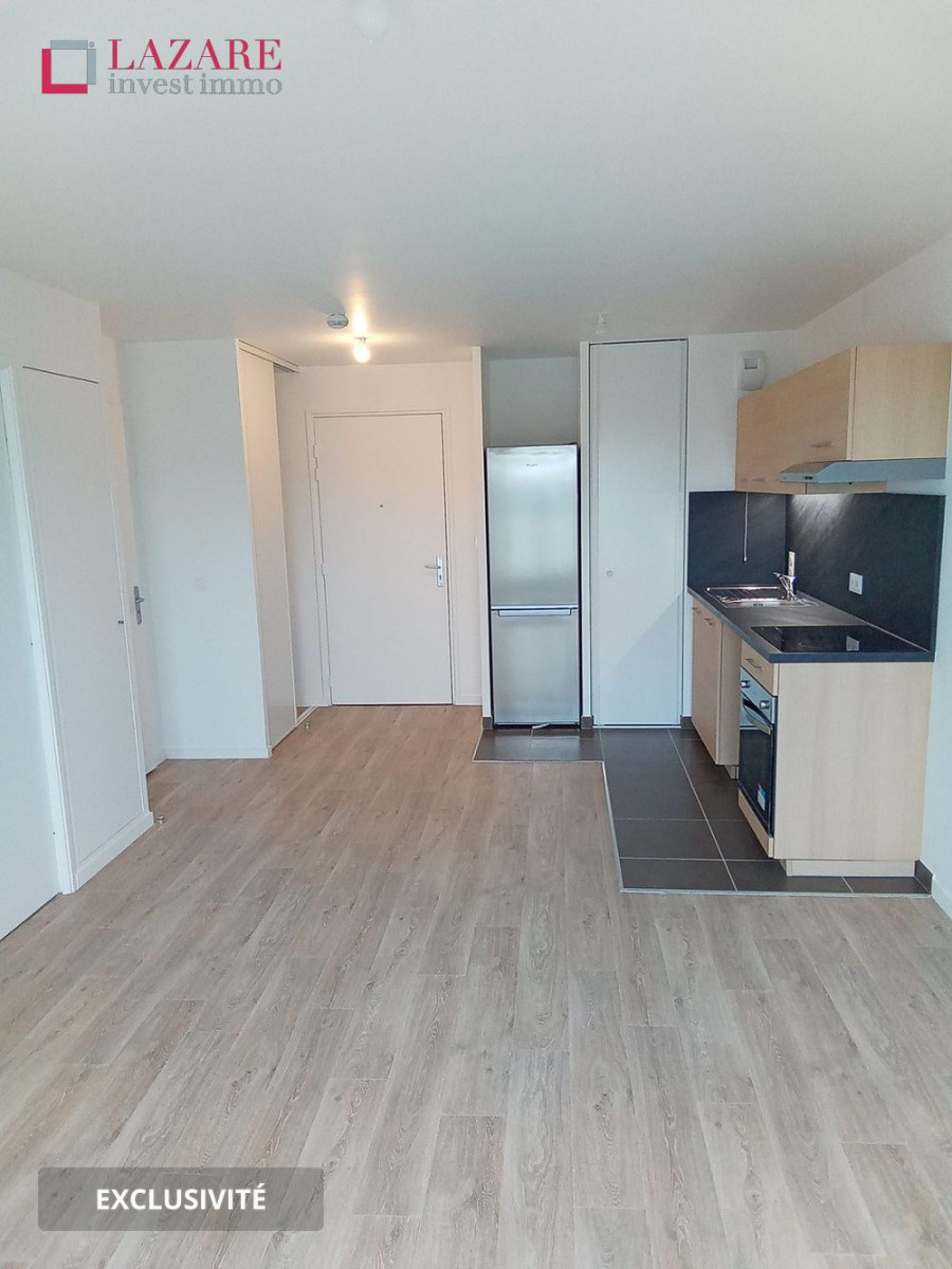 
                                                Location
                                                 A LOUER T2 récent avec parking