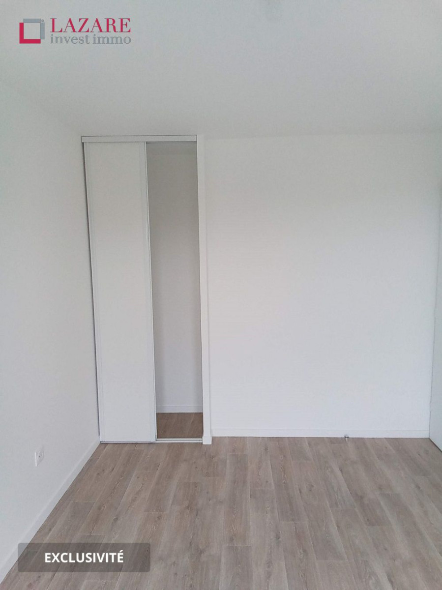 
                                                Location
                                                 A LOUER T2 récent avec parking