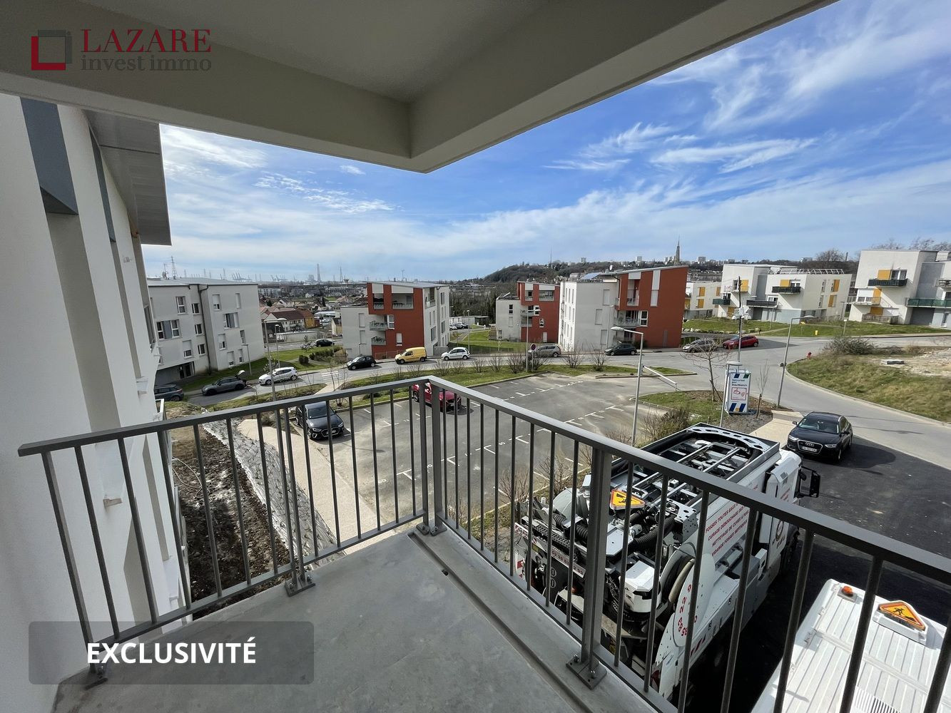 
                                                Location
                                                 A LOUER T2 récent avec parking