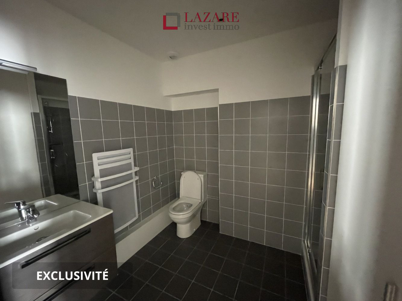 
                                                Location
                                                 A LOUER T2 refait à neuf avec parking