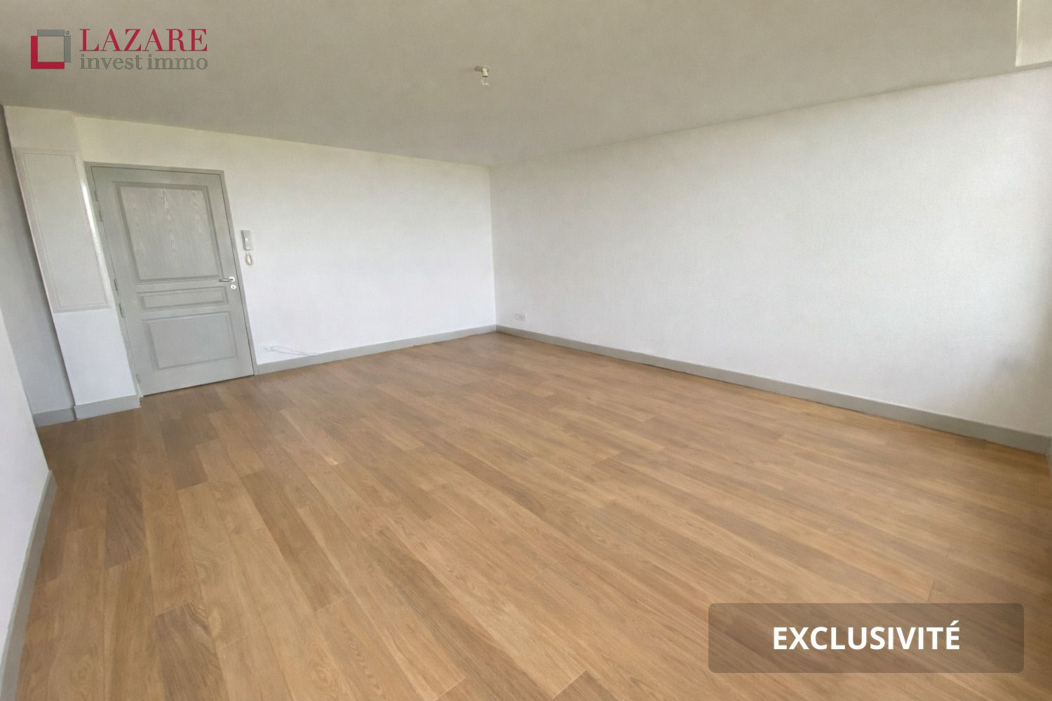 
                                                Location
                                                 A LOUER T3  avec parking