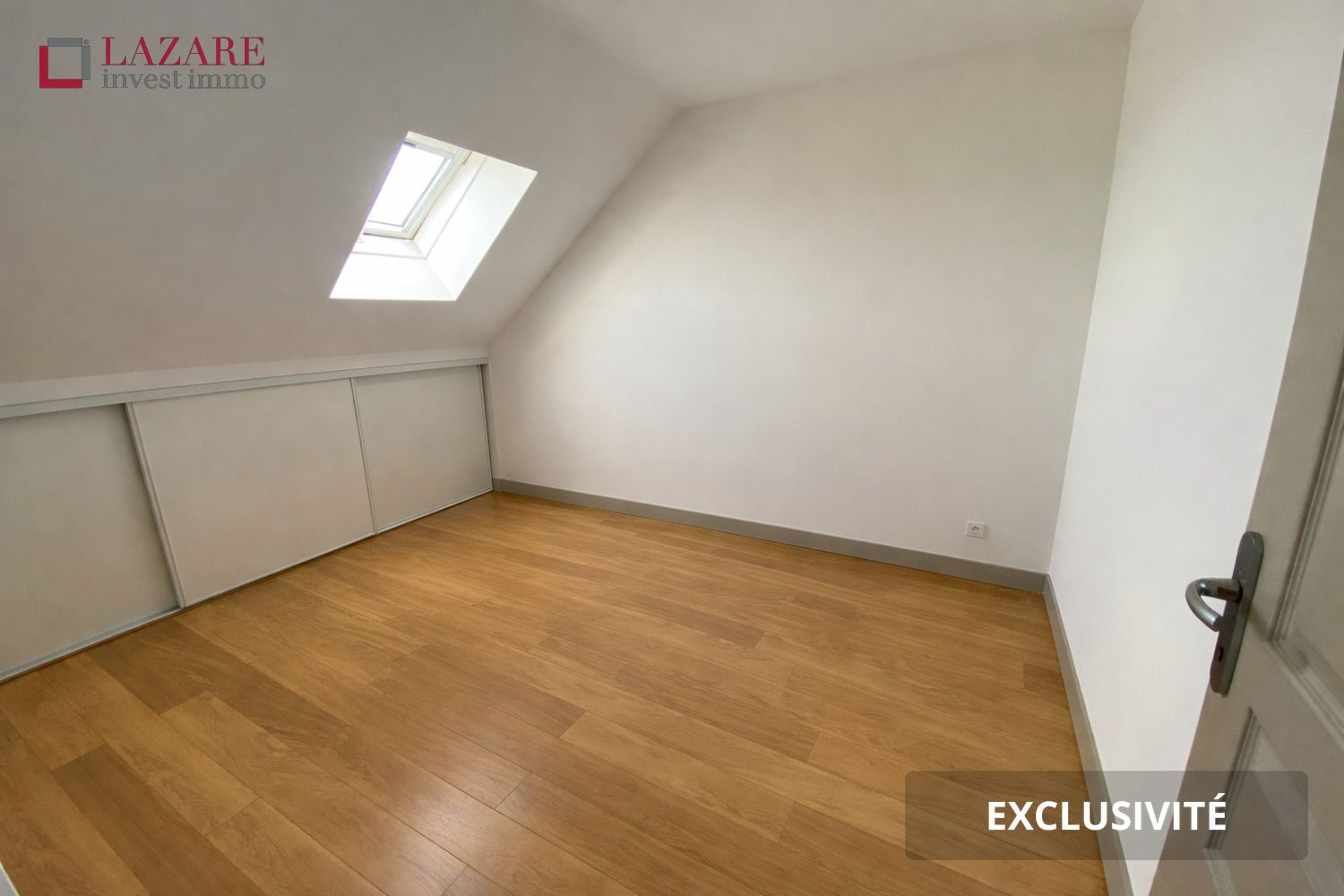 
                                                Location
                                                 A LOUER T3  avec parking