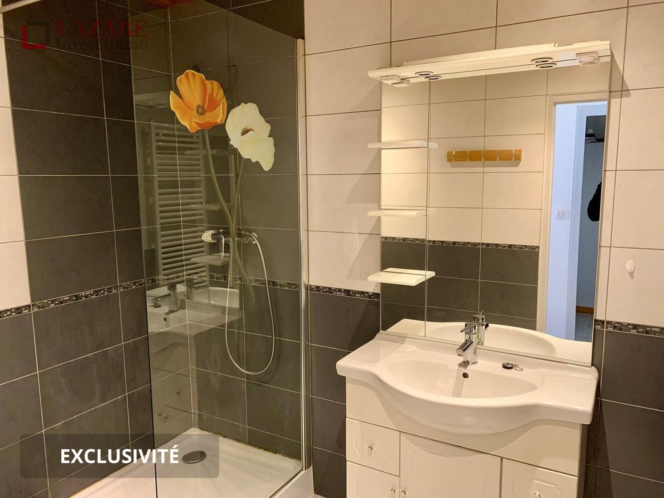 
                                                Location
                                                 A LOUER T3 avec parking et cave