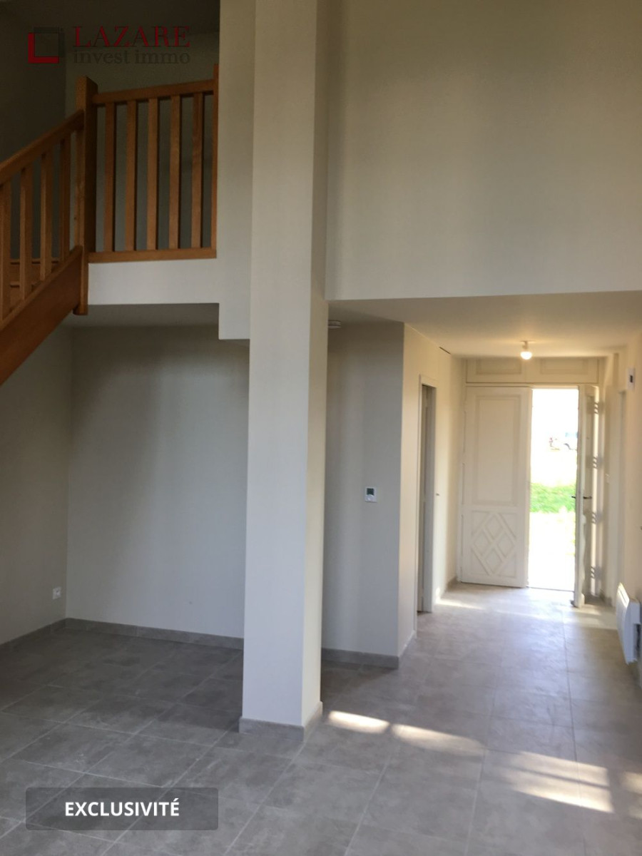 
                                                Location
                                                 A LOUER T3 duplex avec 2 parkings