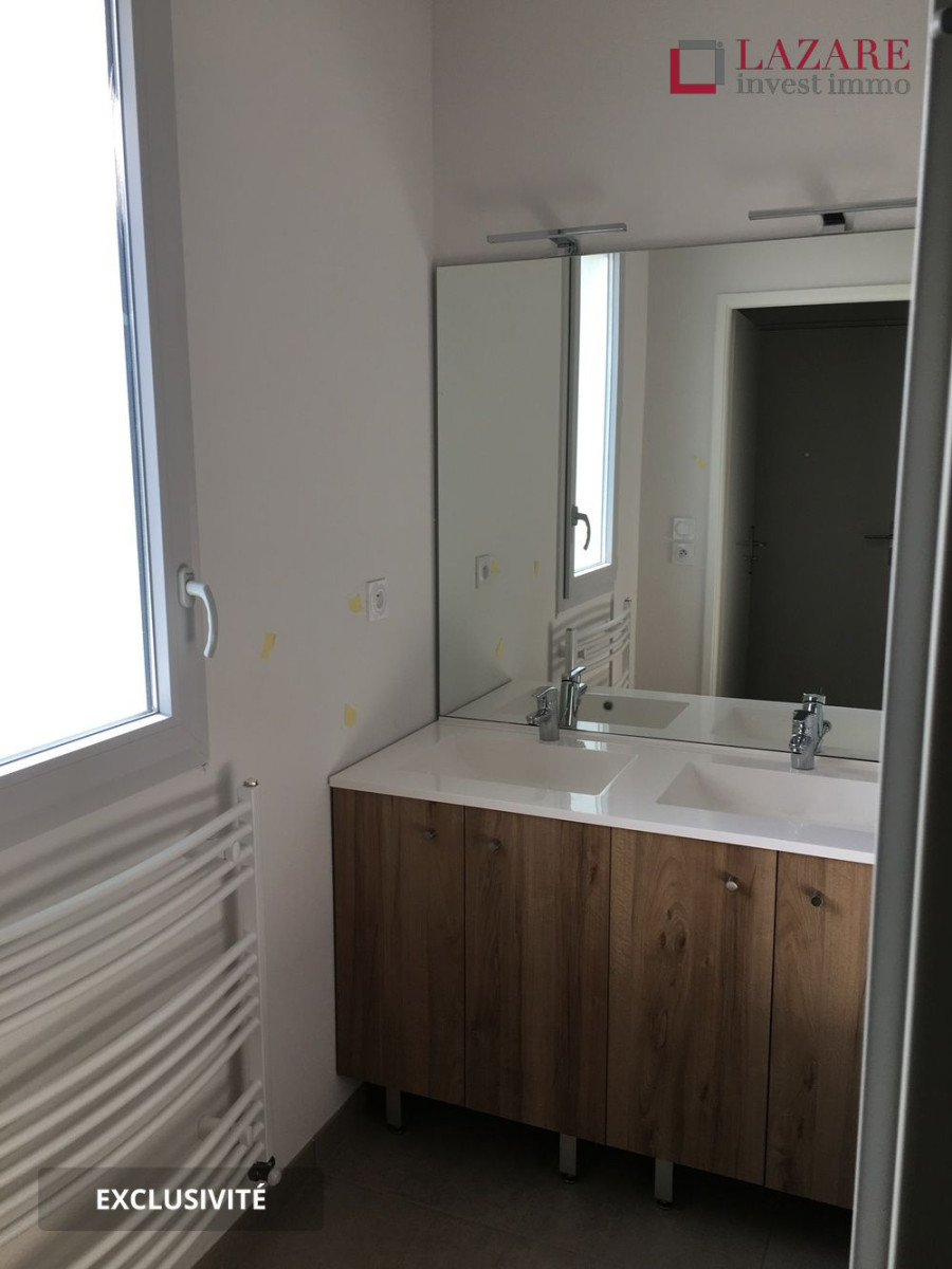 
                                                Location
                                                 A LOUER T3 Duplex récent avec parking