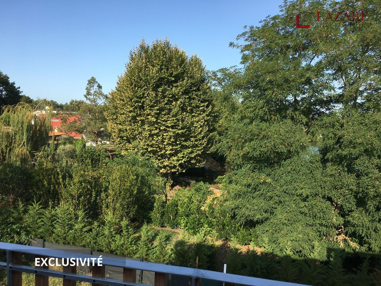 
                                                Location
                                                 A LOUER T3 Duplex récent avec parking