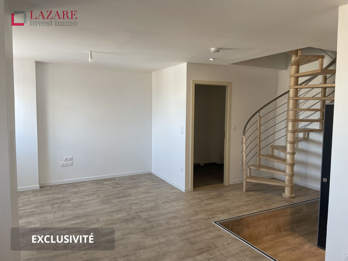 
                                                Location
                                                 A LOUER T3 Duplex récent avec parking et cave
