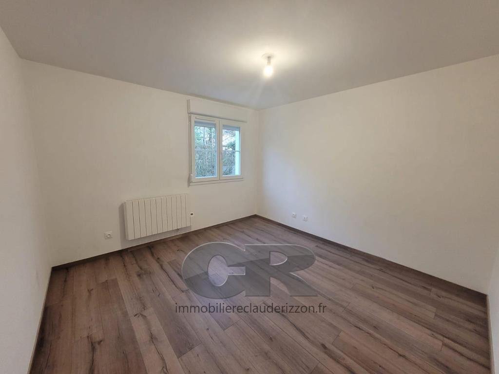 
                                                Location
                                                 a louer t3 - metz queuleu