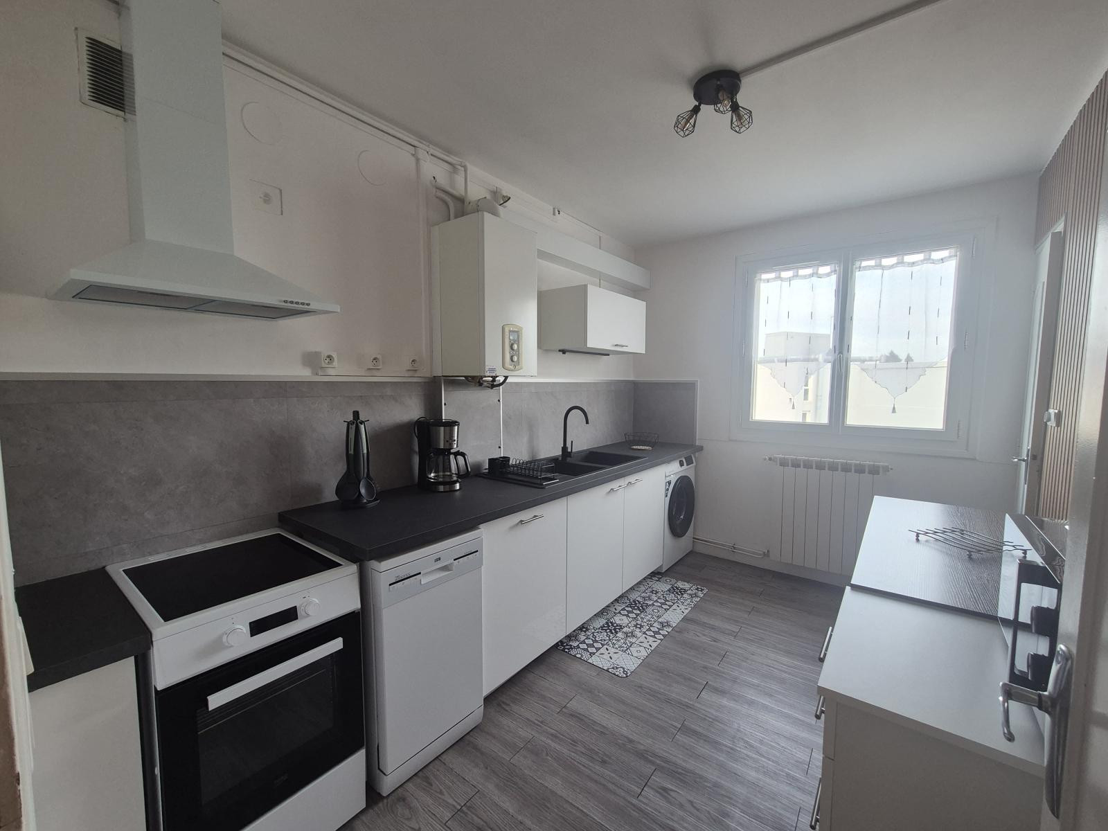 
                                                Location
                                                 À louer – T3 meublé 83 m² – Guéret centre
