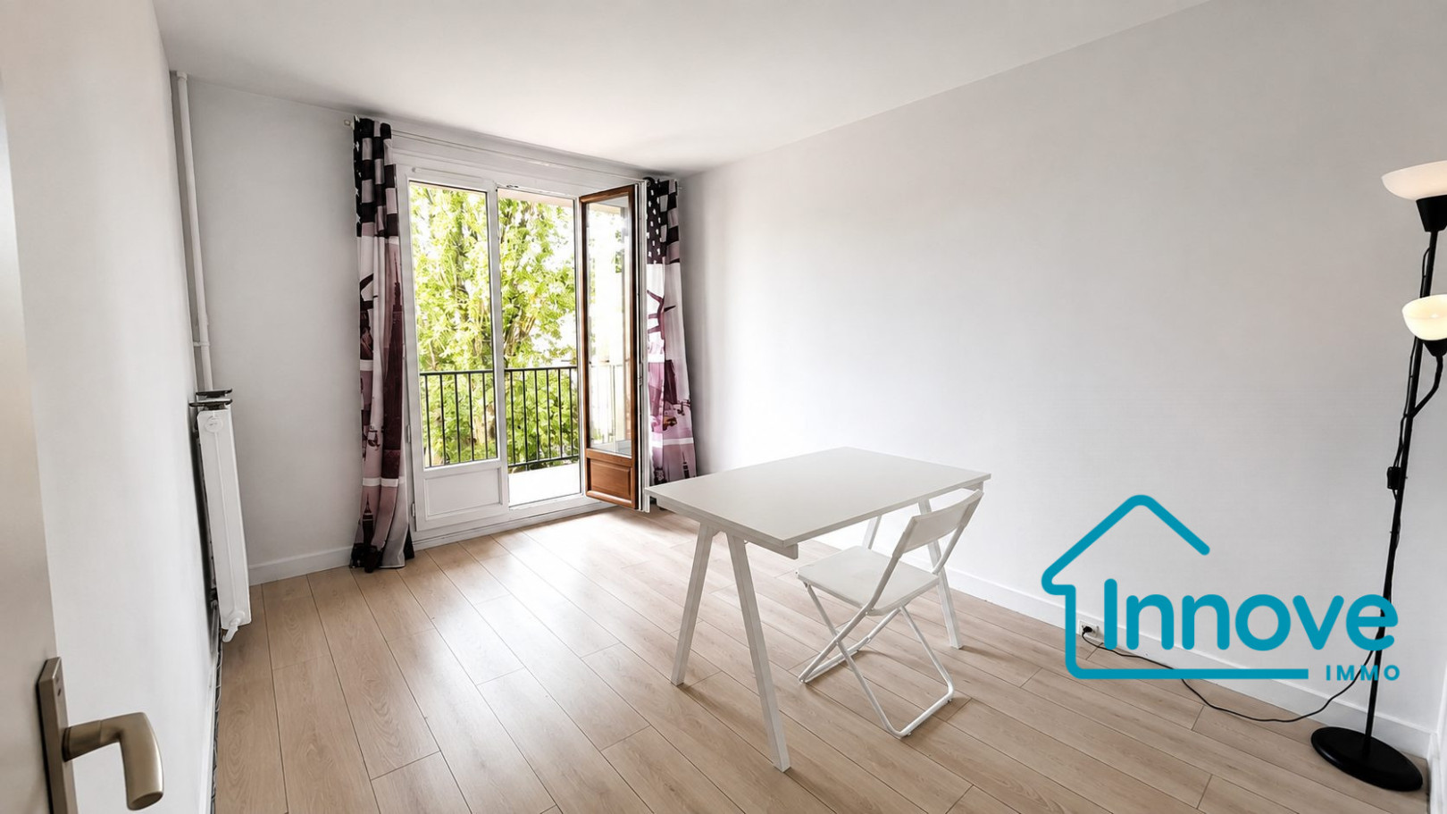 
                                                Location
                                                 À louer - T3 meublé de 85m² - Avec parking
