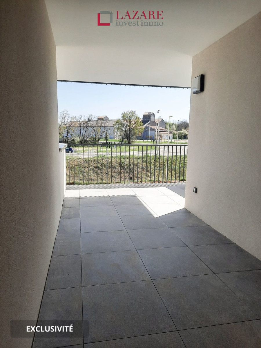 
                                                Location
                                                 A LOUER T3 récent avec 2 parkings