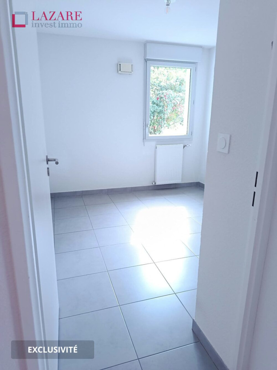 
                                                Location
                                                 A LOUER T3 récent avec 2 parkings