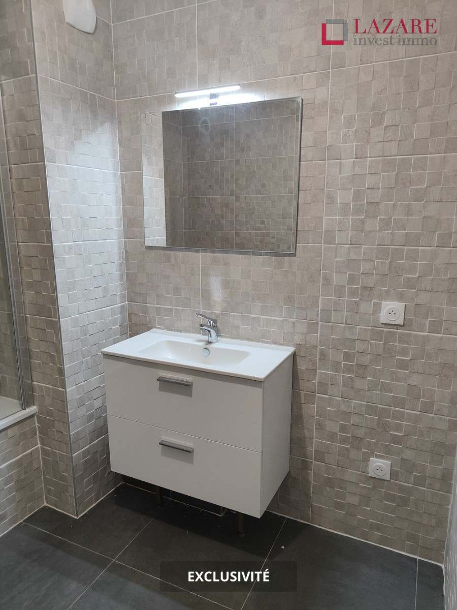 
                                                Location
                                                 A LOUER T3 récent avec balcon et  parking