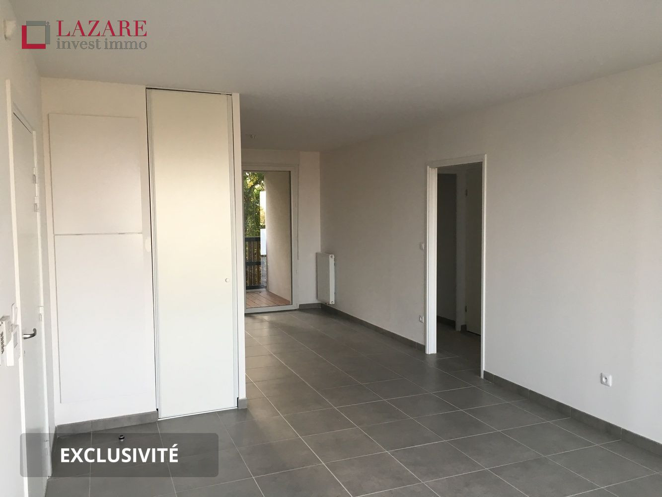 
                                                Location
                                                 A LOUER T3 récent avec parking