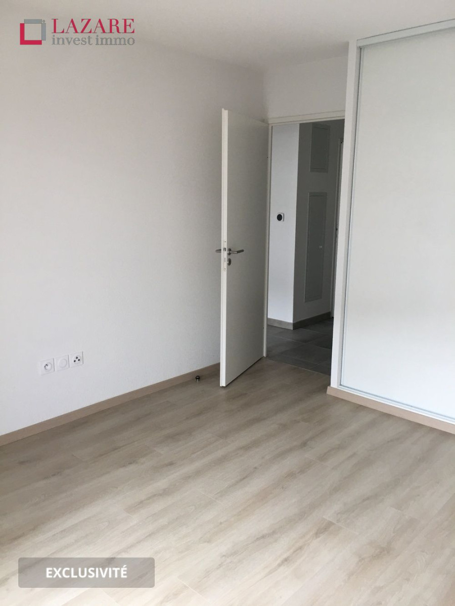 
                                                Location
                                                 A LOUER T3 récent avec parking