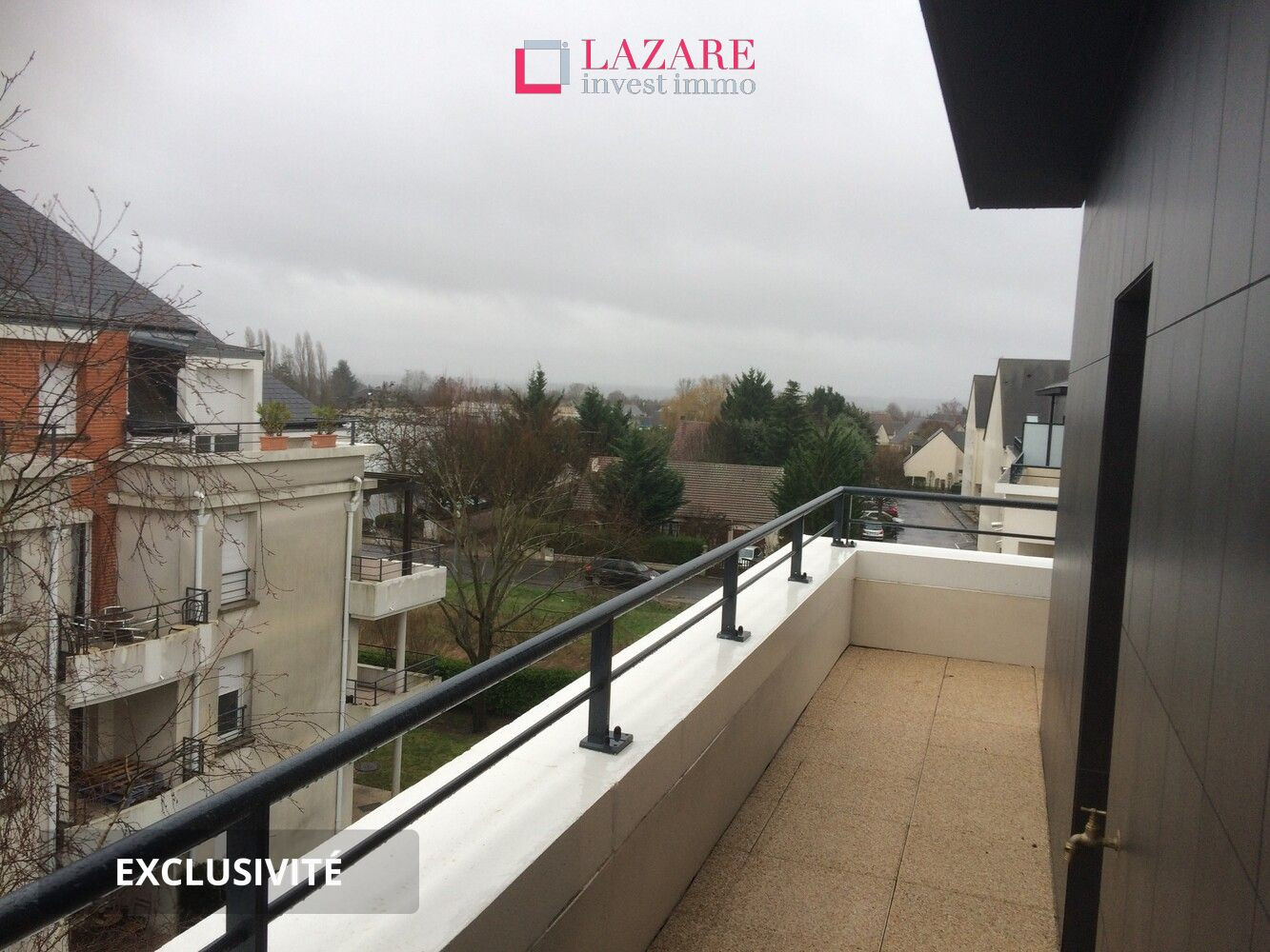 
                                                Location
                                                 A LOUER T3 récent avec terrasse