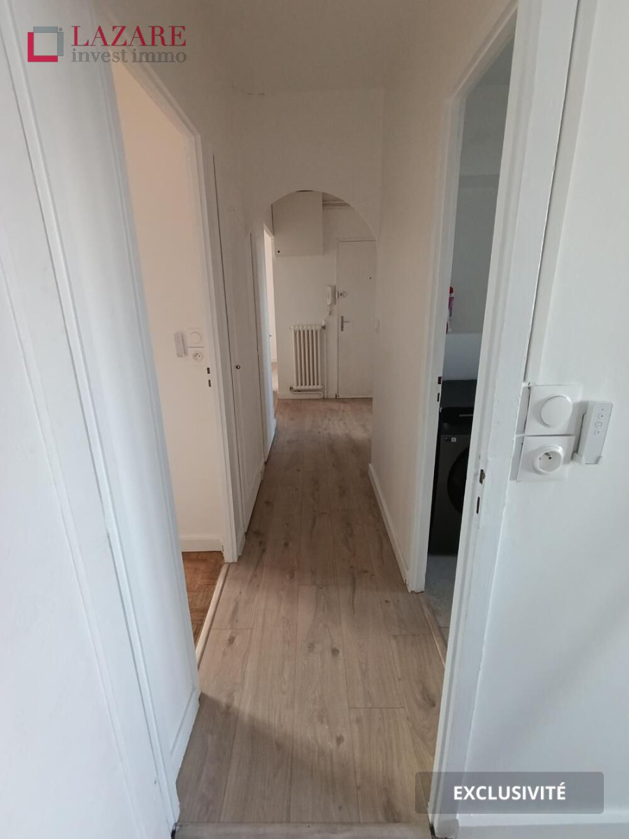 
                                                Location
                                                 A LOUER T3 rénové