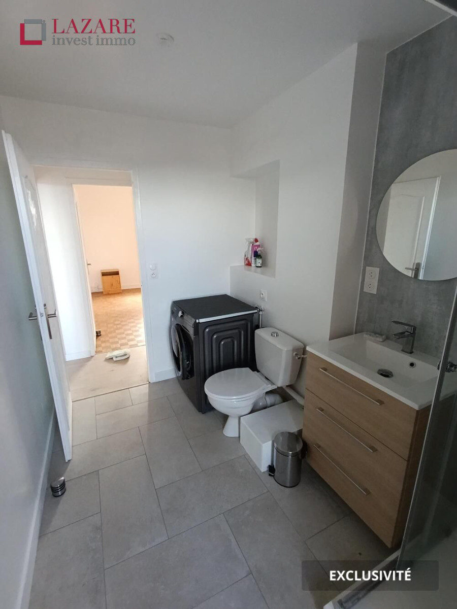 
                                                Location
                                                 A LOUER T3 rénové