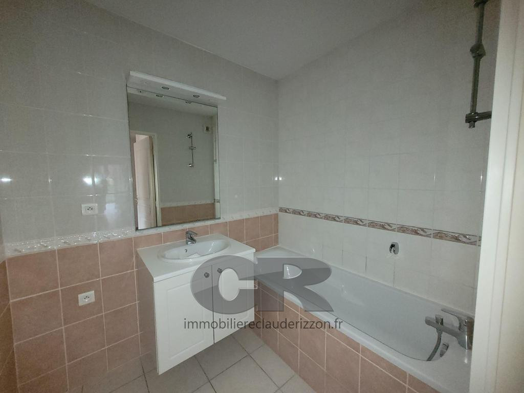 
                                                Location
                                                 A LOUER - T3bis - MOULINS LES METZ